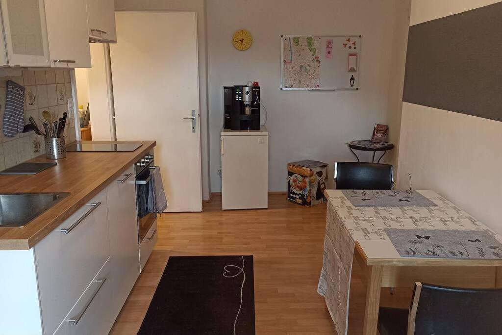 Retrowohnung Im Herzen Von Graz Bagian luar foto